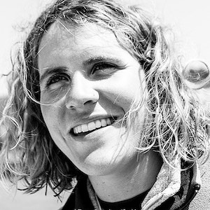 Mini Transat, Solitaire du Figaro et maintenant Vendée Globe, Clarisse Cremer poursuit sa progression en course au large.