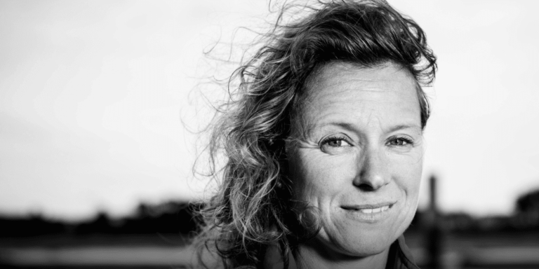 Isabelle Joschke skipper est l'invitée du podcast Into The Wind de Tip & Shaft