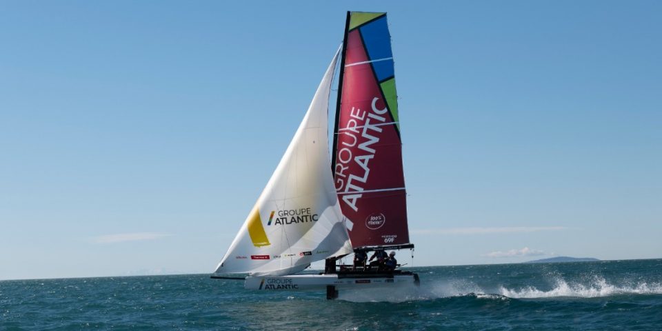 Le 69F de l'équipe Groupe Atlantic en pleine vitesse